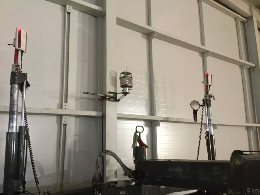 激光攤鋪機(jī) 激光攤鋪機(jī)