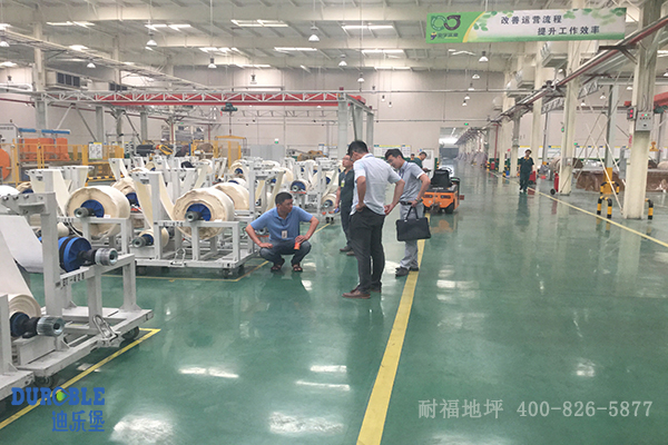 輪胎車間地面 輪胎車間地面