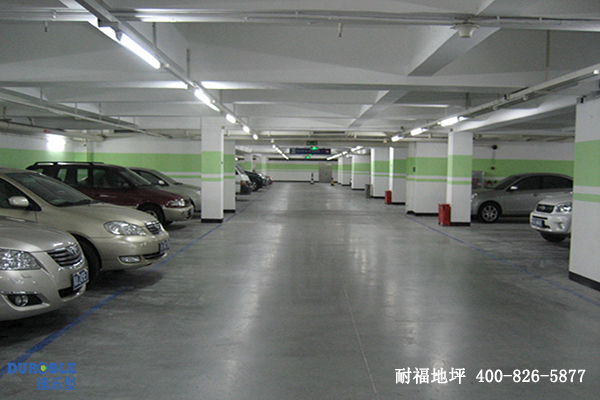 停車場地面 停車場地面